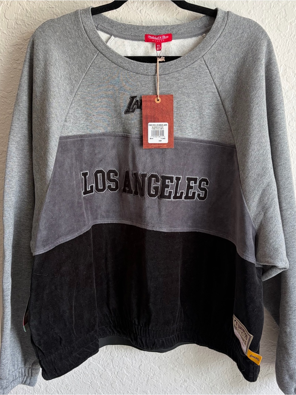 Los Angeles Lakers Mitchell & Ness Gray Velour Fleece Sweatshirt Women’s XL NWT